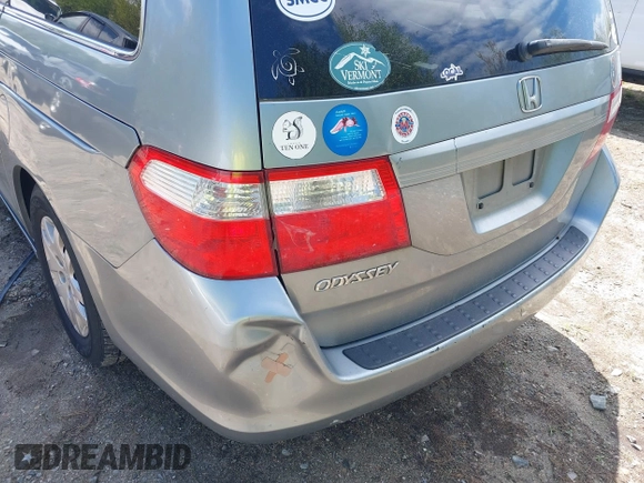 2006 Honda Odyssey EX-L with VIN 5FNRL38656B057877, listed as a IAAI auction lot 42199036 with 284,020 mi miles and . Bid and sale history available at carsss.com. Image 15.