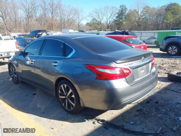 2016 Nissan Altima 2.5 SL with VIN 1N4AL3AP3GC272503, listed as a IAAI auction lot 41288367 with 132,269 mi miles. Bid and sale history available at carsss.com. Image 3.