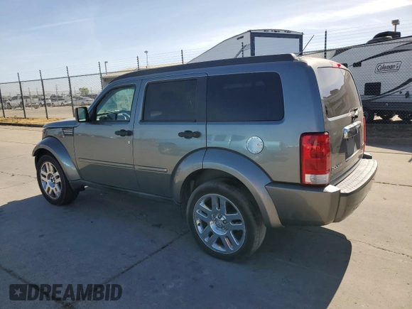 2011 Dodge Nitro Heat z VIN 1D4PT4GK8BW605665, wystawiony jako Copart lot #56986705 z przebiegiem 216 699 mil mil oraz Szkody całkowita. Historia ofert i sprzedaży dostępna na DreamBid. Obrazek 2.