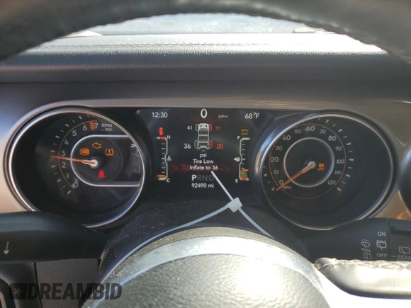 2021 Jeep Wrangler Unlimited Sahara High Altitude z VIN 1C4HJXEG4MW647079, wystawiony jako Copart lot #80202154 z przebiegiem 92 490 mil mil oraz Czysty tytuł • Clean title. Historia ofert i sprzedaży dostępna na DreamBid. Obrazek 9.
