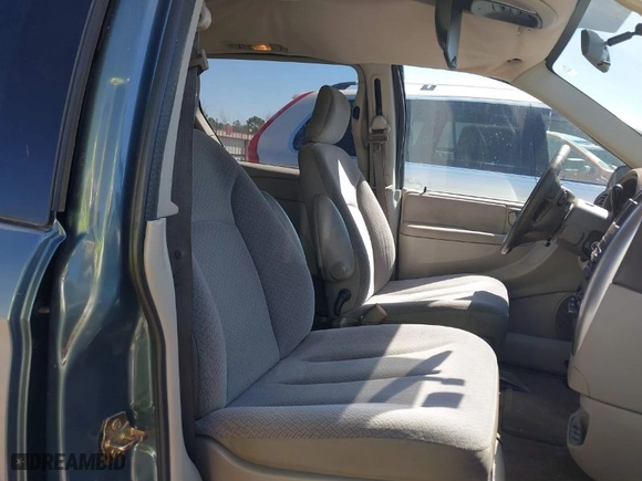 2006 Chrysler Town & Country LWB Touring with VIN 2A4GP54L16R795547, listed as a IAAI auction lot 41766263 with 159,085 mi miles. Bid and sale history available at carsss.com. Image 5.