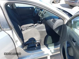 2012 Volkswagen Jetta S с VIN 3VW2K7AJ8CM306610, выставлен на аукционе IAAI как лот 42196396 с пробегом 158 597 миль миль и . История ставок и продаж доступна на DreamBid. Изображение 5.