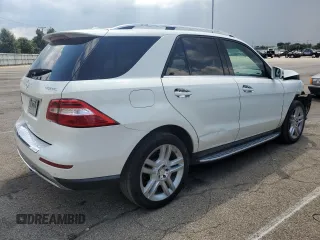 2013 Mercedes-Benz M 350 with VIN 4JGDA2EB0DA201915, listed as a Copart auction lot 62342135 with 225,797 mi miles and Salvage title. Bid and sale history available at DreamBid. Image 3.