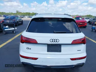 2024 Audi Q5 S line Premium Plus with VIN WA1E2AFY4R2036143, listed as a IAAI auction lot 42309252 with 14,797 mi miles and . Bid and sale history available at DreamBid. Image 17.