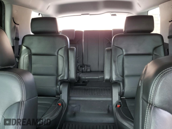 2015 GMC Yukon Denali z VIN 1GKS2CKJ9FR609462, wystawiony jako Copart lot #56685575 z przebiegiem 125 679 mil mil oraz Szkoda całkowita • Salvage title. Historia ofert i sprzedaży dostępna na DreamBid. Obrazek 10.