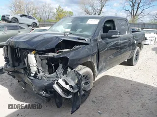 2019 Ram 1500 Big Horn z VIN 1C6SRFFTXKN524482, wystawiony jako IAAI lot #42012837 z przebiegiem 117 176 mil mil oraz . Historia ofert i sprzedaży dostępna na DreamBid. Obrazek 2.