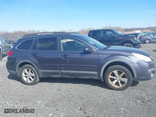 2014 Subaru Outback 2.5i Limited with VIN 4S4BRBMC2E3259007, listed as a IAAI auction lot 41655183 with 141,729 mi miles. Bid and sale history available at carsss.com. Image 13.