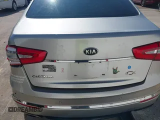 2014 Kia Cadenza Premium with VIN KNALN4D75E5121692, listed as a IAAI auction lot 41332055 with 146,618 mi miles. Bid and sale history available at carsss.com. Image 17.