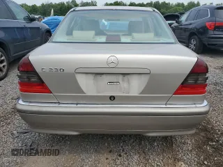 1998 Mercedes-Benz C 230/260/280/320 z VIN WDBHA23G8WA648546, wystawiony jako Copart lot #60720975 z przebiegiem 110 926 mil mil oraz Szkoda całkowita • Salvage title. Historia ofert i sprzedaży dostępna na DreamBid. Obrazek 6.