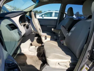 2011 Toyota Sienna with VIN 5TDZK3DC8BS120314, listed as a Copart auction lot 81939964 with 162,385 mi miles and Salvage Title. Bid and sale history available at carsss.com. Image 7.