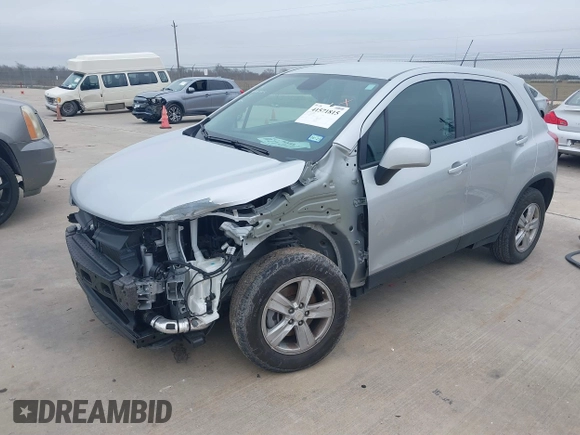 2022 Chevrolet Trax LS with VIN KL7CJNSM1NB527142, listed as a IAAI auction lot 41571815 with 13,136 mi miles. Bid and sale history available at carsss.com. Image 17.