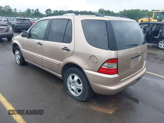 2003 Mercedes-Benz M 350 with VIN 4JGAB57E13A404190, listed as a IAAI auction lot 42434252 with 195,541 mi miles and . Bid and sale history available at DreamBid. Image 3.