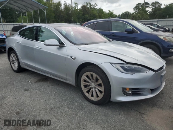2018 Tesla Model S 75D with VIN 5YJSA1E2XJF254775, listed as a Copart auction lot 59014735 with 81,105 mi miles and Salvage title. Bid and sale history available at DreamBid. Image 4.