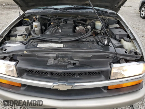 2001 Chevrolet S-10 LS with VIN 1GCCS19511K102618, listed as a Copart auction lot 42387565 with 201,606 mi miles and Salvage Title. Bid and sale history available at DreamBid. Image 11.