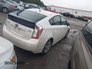 2015 Toyota Prius Four with VIN JTDKN3DU3F1977158, listed as a IAAI auction lot 41472820 with 198,212 mi miles. Bid and sale history available at carsss.com. Image 4.