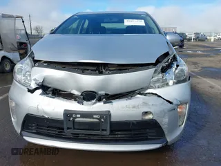 2015 Toyota Prius Four with VIN JTDKN3DUXF0482915, listed as a IAAI auction lot 41827372 with 125,830 mi miles. Bid and sale history available at carsss.com. Image 6.
