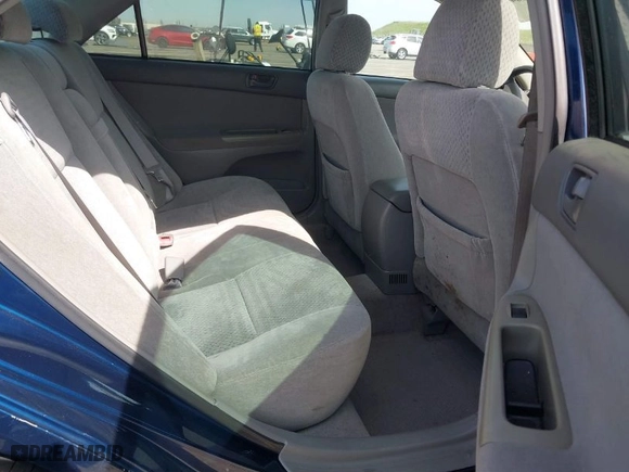 2004 Toyota Camry LE with VIN 4T1BE32K84U381293, listed as a IAAI auction lot 41765044 with 228,746 mi miles. Bid and sale history available at carsss.com. Image 8.