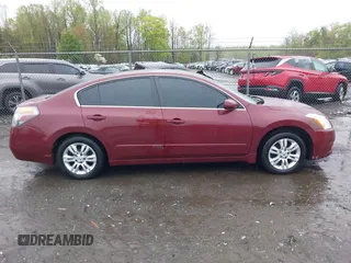2010 Nissan Altima 2.5 S with VIN 1N4AL2AP0AN403814, listed as a IAAI auction lot 42006290 with 206,607 mi miles. Bid and sale history available at carsss.com. Image 13.