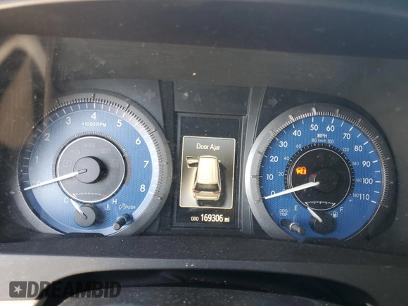 2015 Toyota Sienna XLE with VIN 5TDYK3DC1FS612491, listed as a Copart auction lot 53673815 with 169,306 mi miles and Salvage Title. Bid and sale history available at DreamBid. Image 9.