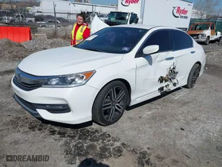 2017 Honda Accord Sedan Sport with VIN 1HGCR2F53HA304903, listed as a IAAI auction lot 41770593 with 1 mi miles. Bid and sale history available at carsss.com. Image 16.