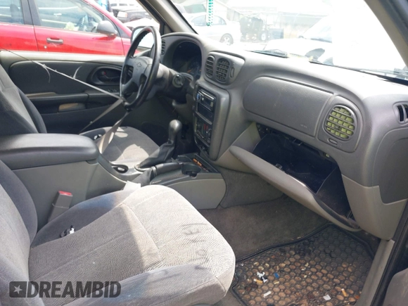 2003 Chevrolet TrailBlazer LS with VIN 1GNDS13SX32286650, listed as a IAAI auction lot 42111372 with 145,965 mi miles and . Bid and sale history available at DreamBid. Image 5.