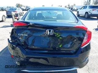 2020 Honda Civic LX z VIN 19XFC2F6XLE212683, wystawiony jako IAAI lot #41745743 z przebiegiem 81 553 mil mil oraz . Historia ofert i sprzedaży dostępna na DreamBid. Obrazek 17.