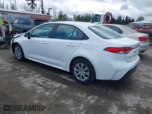 2024 Toyota Corolla LE with VIN 5YFB4MDE8RP087708, listed as a IAAI auction lot 42153912 with 27,811 mi miles. Bid and sale history available at carsss.com. Image 3.