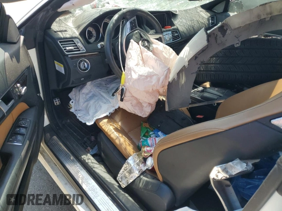 2014 Mercedes-Benz E 550 с VIN WDDKJ7DB4EF240222, выставлен на аукционе Copart как лот 63444535 с пробегом Не указан миль и Списание • Salvage title. История ставок и продаж доступна на DreamBid. Изображение 8.