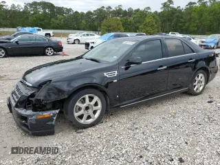 2009 Cadillac STS RWD z VIN 1G6DW67V190161168, wystawiony jako Copart lot #50631315 z przebiegiem 251 604 mil mil oraz Szkoda całkowita • Salvage title. Historia ofert i sprzedaży dostępna na DreamBid. Obrazek 1.