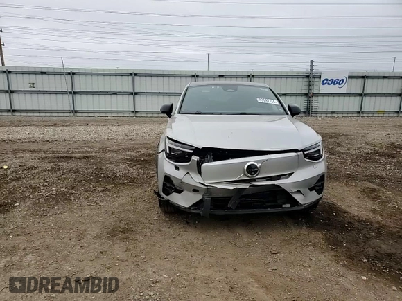 2023 Volvo C40 Ultimate z VIN YV4ED3GM6P2053530, wystawiony jako Copart lot #83697154 z przebiegiem 20 068 mil mil oraz Szkoda całkowita • Salvage title. Historia ofert i sprzedaży dostępna na DreamBid. Obrazek 10.