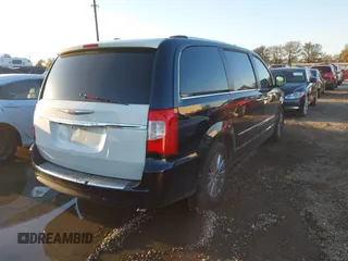 2011 Chrysler Town & Country Limited with VIN 2A4RR6DG4BR716460, listed as a IAAI auction lot 41073221 with 136,779 mi miles. Bid and sale history available at carsss.com. Image 4.
