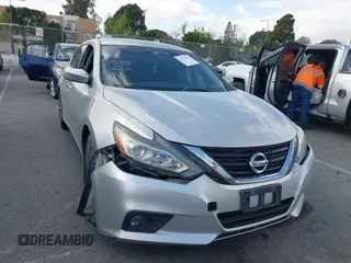 2017 Nissan Altima SV with VIN 1N4AL3AP9HC293762, listed as a IAAI auction lot 41518107 with 118,900 mi miles and . Bid and sale history available at carsss.com. Image 1.