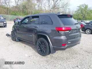 2018 Jeep Grand Cherokee Laredo E with VIN 1C4RJFAG0JC120383, listed as a IAAI auction lot 42115098 with Not Provided miles and . Bid and sale history available at DreamBid. Image 3.