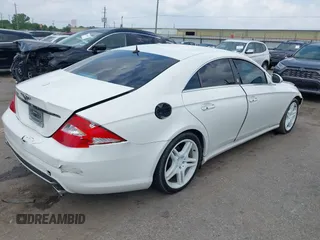 2006 Mercedes-Benz CLS 500 с VIN WDDDJ75X26A062201, выставлен на аукционе IAAI как лот 42121649 с пробегом 153 951 миль миль и . История ставок и продаж доступна на DreamBid. Изображение 4.