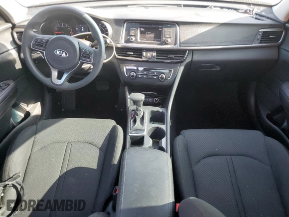 2016 Kia Optima LX z VIN KNAGT4L36G5113156, wystawiony jako Copart lot #55999935 z przebiegiem 88 647 mil mil oraz Szkoda całkowita • Salvage title. Historia ofert i sprzedaży dostępna na DreamBid. Obrazek 8.