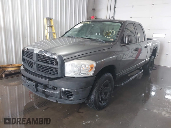 2008 Dodge Ram 1500 SLT with VIN 1D7HU18N18J231465, listed as a IAAI auction lot 41721540 with 126,523 mi miles. Bid and sale history available at carsss.com. Image 2.