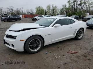 2013 Chevrolet Camaro LS z VIN 2G1FA1E34D9192916, wystawiony jako Copart lot #52019085 z przebiegiem 93 437 mil mil oraz Szkoda całkowita • Salvage title. Historia ofert i sprzedaży dostępna na DreamBid. Obrazek 1.
