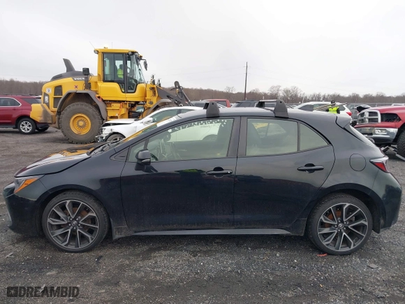 2021 Toyota Corolla Hatchback XSE with VIN JTNC4MBE5M3106428, listed as a IAAI auction lot 41497937 with 94,951 mi miles. Bid and sale history available at carsss.com. Image 14.