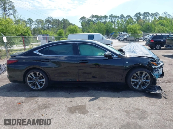 2021 Lexus ES with VIN 58AGZ1B10MU086770, listed as a IAAI auction lot 42022988 with 57,958 mi miles. Bid and sale history available at carsss.com. Image 13.
