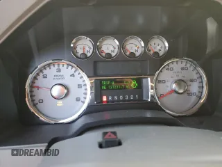 2008 Ford F-250 XL z VIN 1FTSW21Y38EA68492, wystawiony jako Copart lot #49216215 z przebiegiem 131 231 mil mil oraz Szkoda całkowita • Salvage title. Historia ofert i sprzedaży dostępna na DreamBid. Obrazek 9.