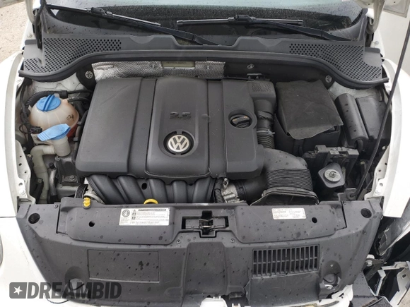 2014 Volkswagen Beetle 2.5L w/Sun with VIN 3VWJP7AT9EM602575, listed as a Copart auction lot 55383965 with 130,525 mi miles and Salvage Title. Bid and sale history available at DreamBid. Image 11.