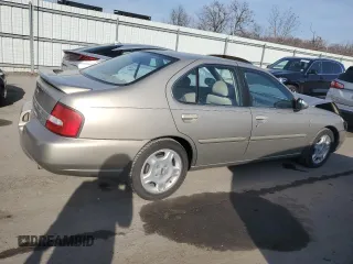 2000 Nissan Altima XE with VIN 1N4DL01D6YC145568, listed as a Copart auction lot 85240334 with 182,152 mi miles and Salvage Title. Bid and sale history available at carsss.com. Image 3.