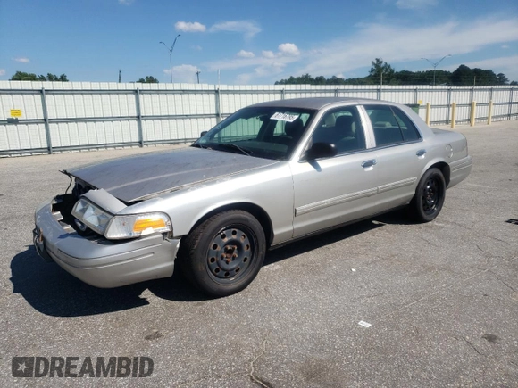 2010 Ford Police Interceptor с VIN 2FABP7BV0AX117253, выставлен на аукционе Copart как лот 61716795 с пробегом 221 436 миль миль и Списание • Salvage title. История ставок и продаж доступна на DreamBid. Изображение 1.