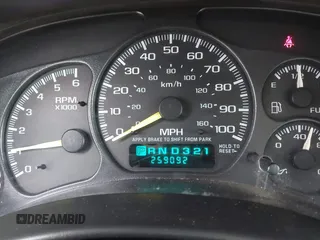 2000 GMC Yukon XL SLT with VIN 3GKEC16T1YG195557, listed as a IAAI auction lot 42455095 with 259,092 mi miles and . Bid and sale history available at DreamBid. Image 7.