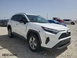 2022 Toyota RAV4 XLE with VIN 2T3W1RFV2NW205353, listed as a Copart auction lot 47679865 with 56,526 mi miles and Salvage Title. Bid and sale history available at carsss.com. Image 4.