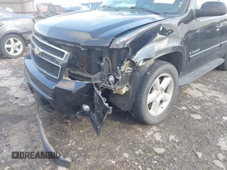 2008 Chevrolet Tahoe LTZ with VIN 1GNFK13068J154019, listed as a IAAI auction lot 42439167 with 276,174 mi miles and . Bid and sale history available at DreamBid. Image 6.
