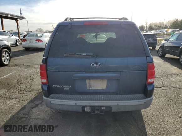 2002 Ford Explorer XLT z VIN 1FMDU73E62ZB46631, wystawiony jako Copart lot #49795745 z przebiegiem 177 518 mil mil oraz Czysty tytuł • Clean title. Historia ofert i sprzedaży dostępna na DreamBid. Obrazek 6.