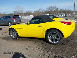 2008 Pontiac Solstice z VIN 1G2MC35B88Y114477, wystawiony jako IAAI lot #41918536 z przebiegiem 46 553 mil mil oraz . Historia ofert i sprzedaży dostępna na DreamBid. Obrazek 14.