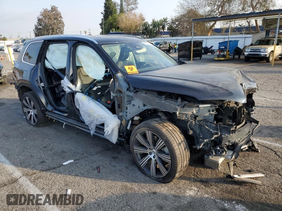 2024 Volvo XC90 Ultimate Bright Theme z VIN YV4H60CFXR1215956, wystawiony jako Copart lot #42995635 z przebiegiem Nie podano mil oraz Szkoda całkowita • Salvage title. Historia ofert i sprzedaży dostępna na DreamBid. Obrazek 4.