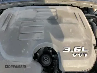 2019 Chrysler 300 S с VIN 2C3CCABGXKH533447, выставлен на аукционе Copart как лот 72066615 с пробегом 127 824 миль миль и На запчасти • Non repairable. История ставок и продаж доступна на DreamBid. Изображение 13.